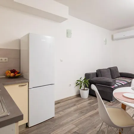 Ivan Apartamento Omiš