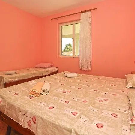 Ivan Apartment *