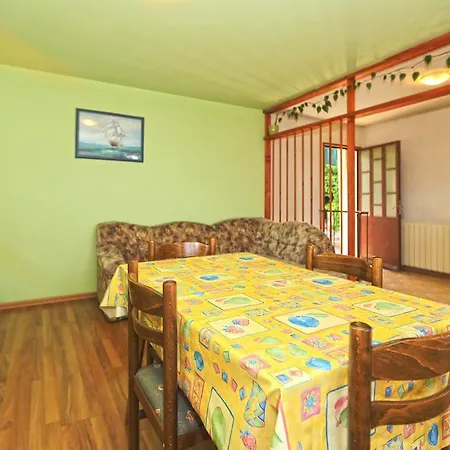 Ivan Apartment Zarace