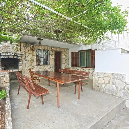 Apartment Ivan Zarače