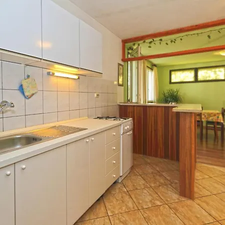 Ivan Apartment *