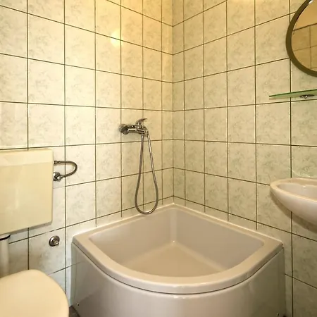 Ivan Apartment *